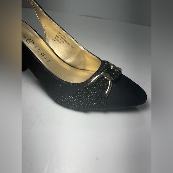 Giselee Slingback Pumps -wrong box - Picture 5 of 8